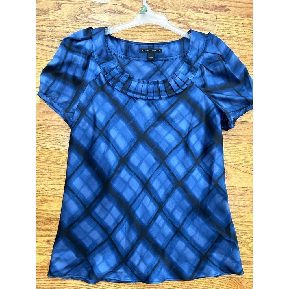 Banana Republic Size Small Blouse Blue Black Pleated Puff Short Sleeve 100% Silk